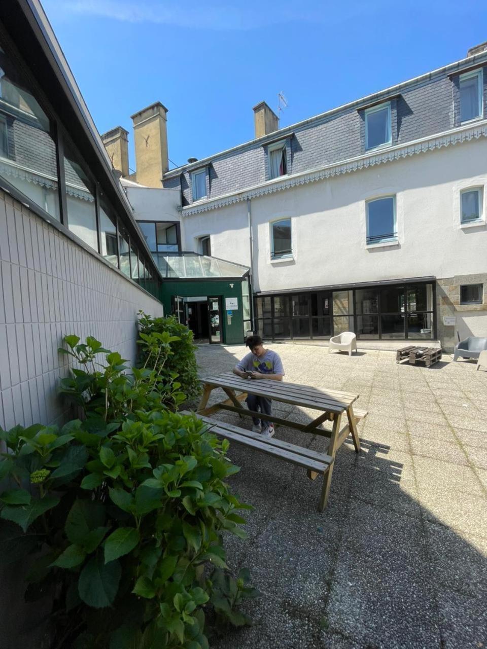 Hostel Ренн Экстерьер фото